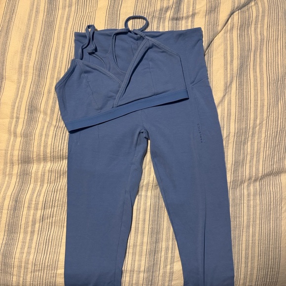 Fabletics Pants - Blue Seamless Active Leggings and Matching Sports Bra Set